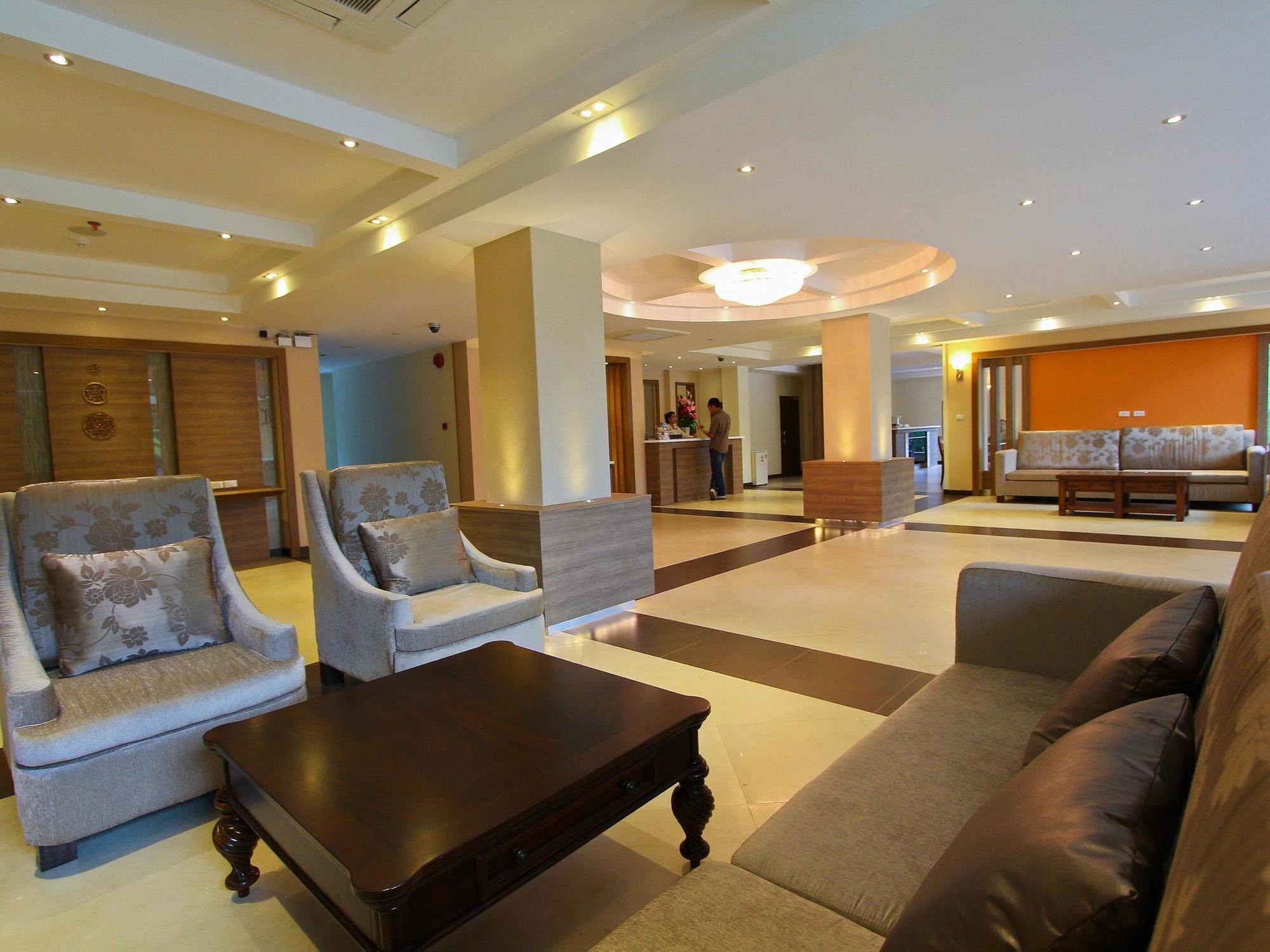 Kitlada Hotel Udonthani Екстериор снимка