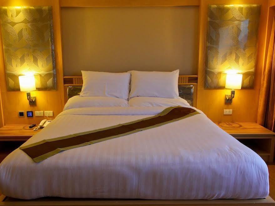 Kitlada Hotel Udonthani Екстериор снимка