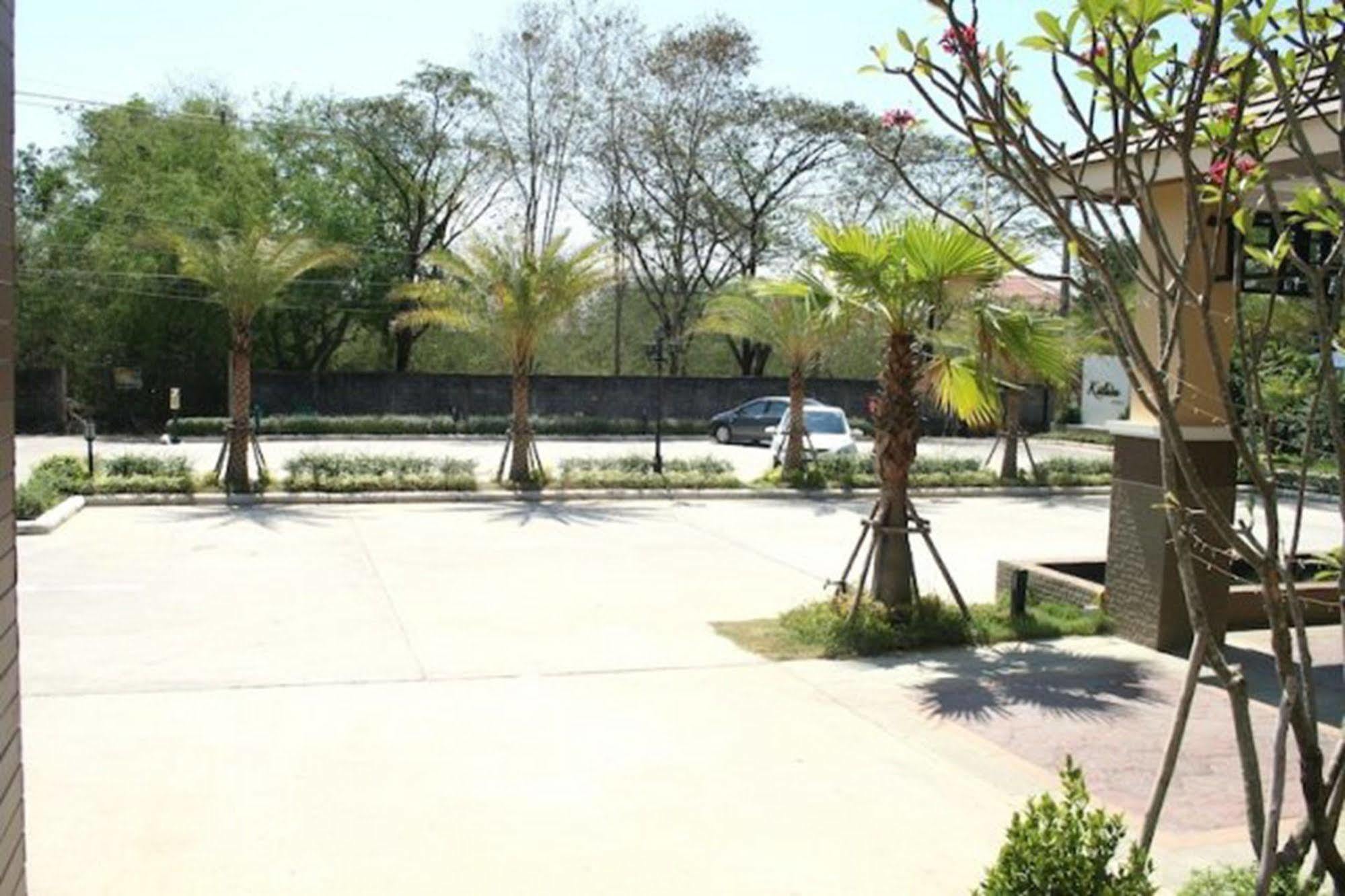 Kitlada Hotel Udonthani Екстериор снимка