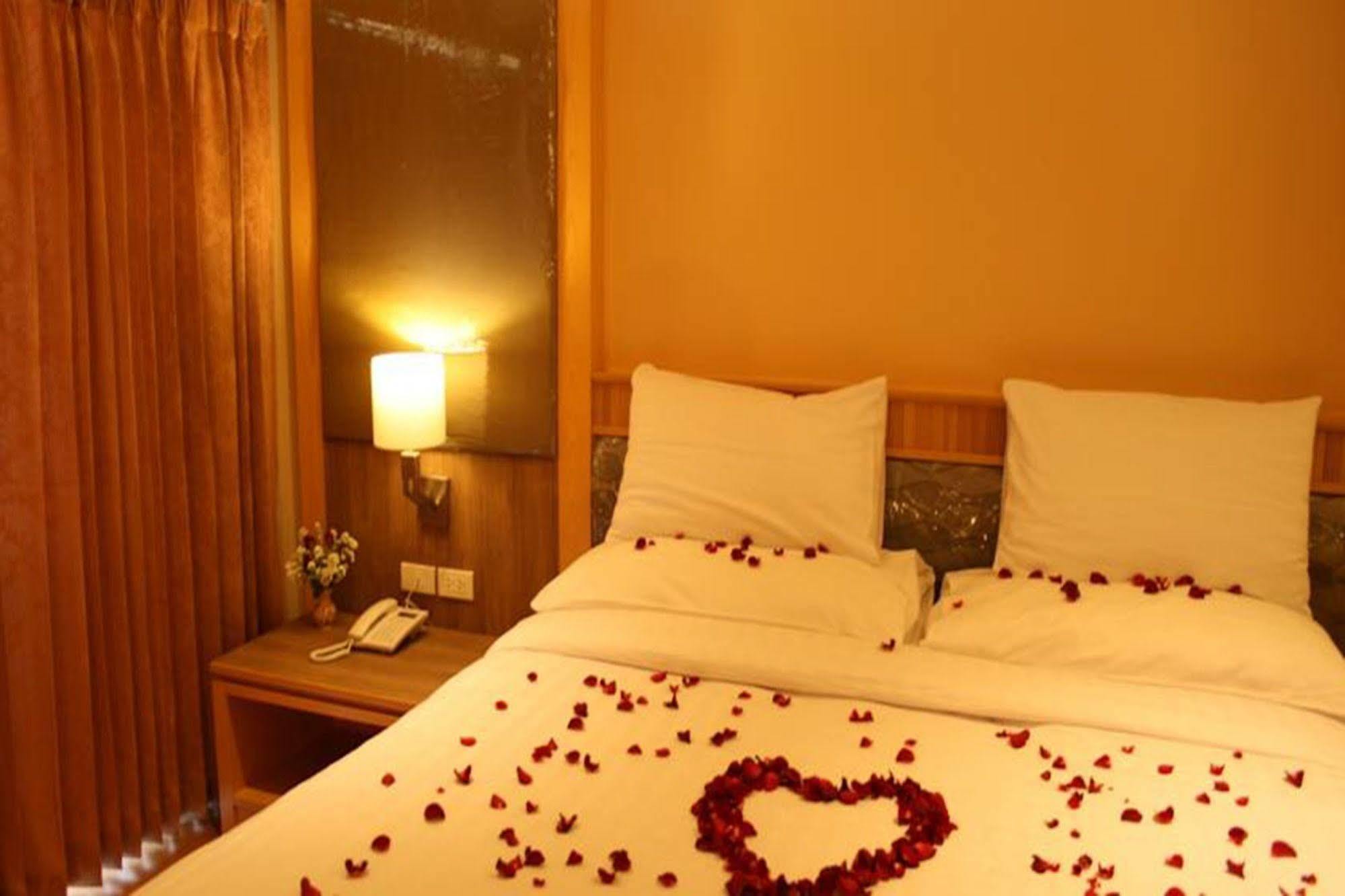 Kitlada Hotel Udonthani Екстериор снимка